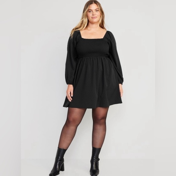 Old Navy Dresses & Skirts - NWT! On Black Clip Dot Fit & Flare Long-Sleeve Mini Dress - Multiple Sizes💜